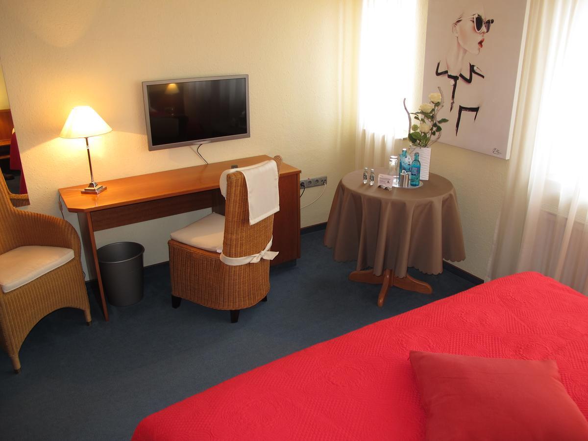 Burghotel Muenzenberg Exterior foto